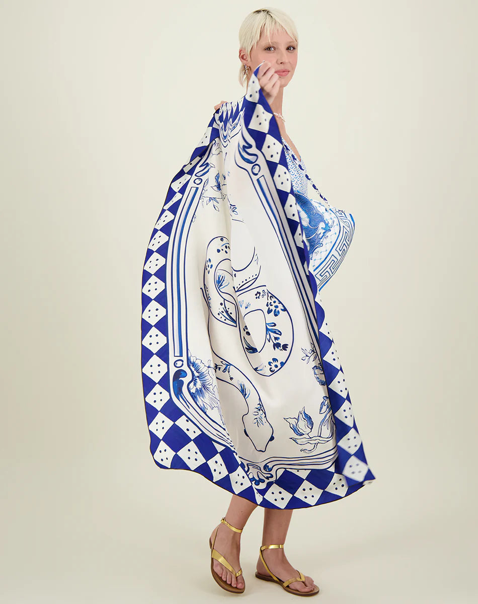 AMALFICO RIVER PAREO / SCARF & SILVER ROUND BROOCH