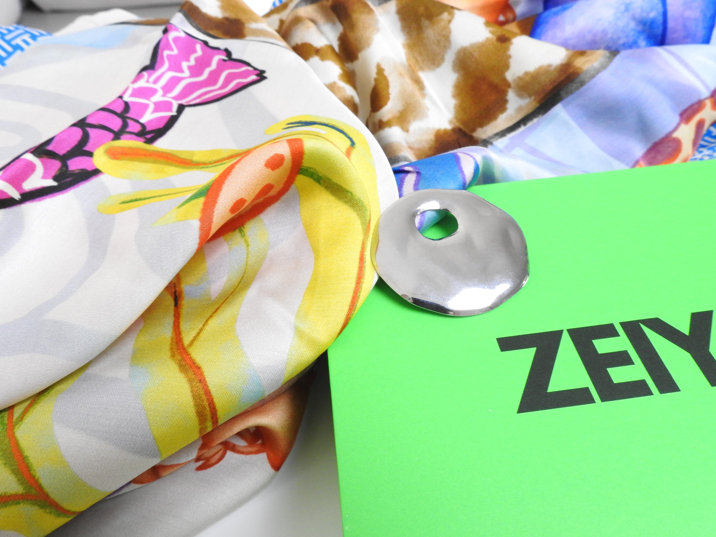 MAGIC OCEAN  RIVER PAREO / SCARF WITH SILVER ROUND BROOCH