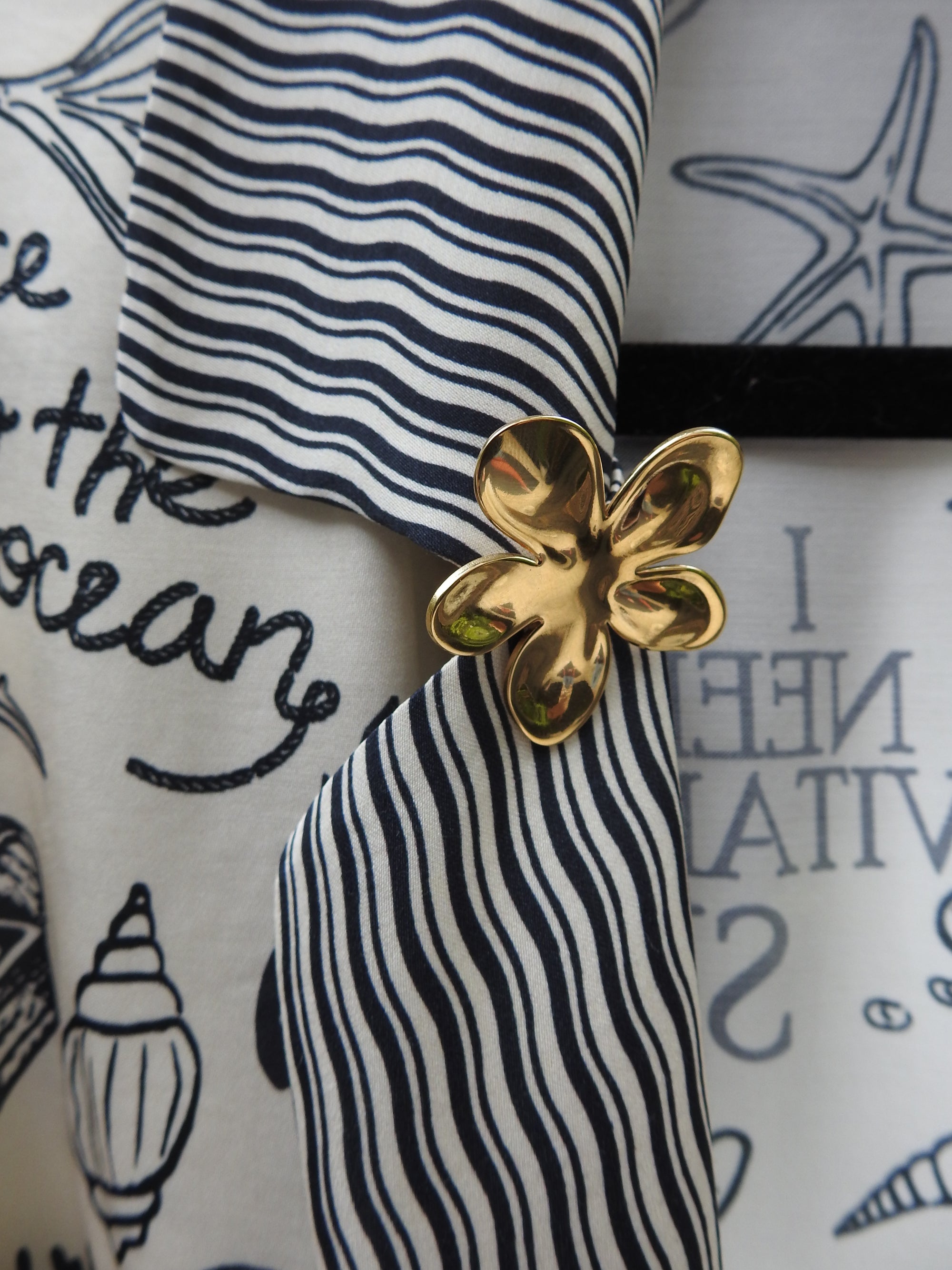 MERMAID ISABELLA KIMONO BELTED & GOLD FUN FLOWER BROOCH