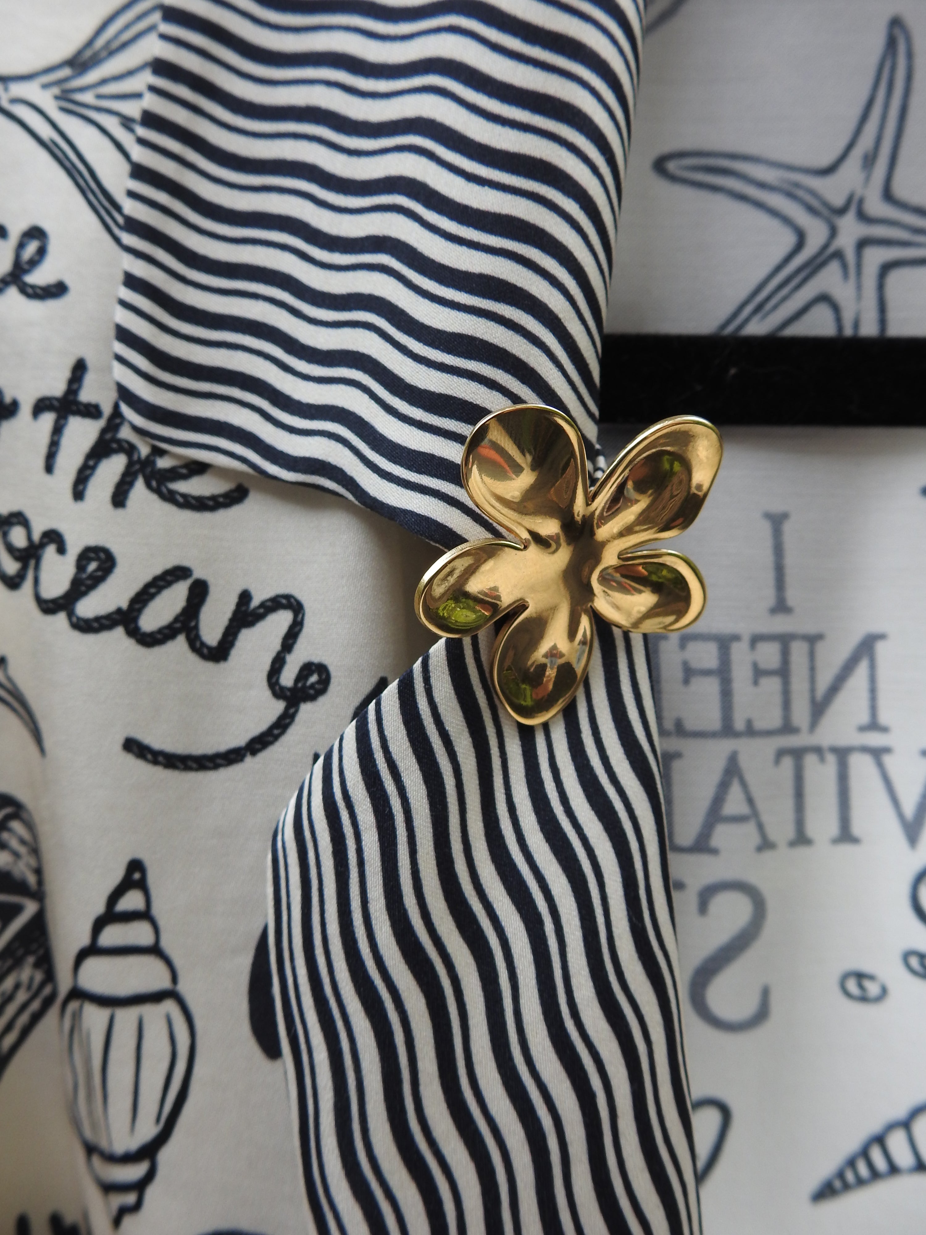 MERMAID ISABELLA KIMONO BELTED & GOLD FUN FLOWER BROOCH