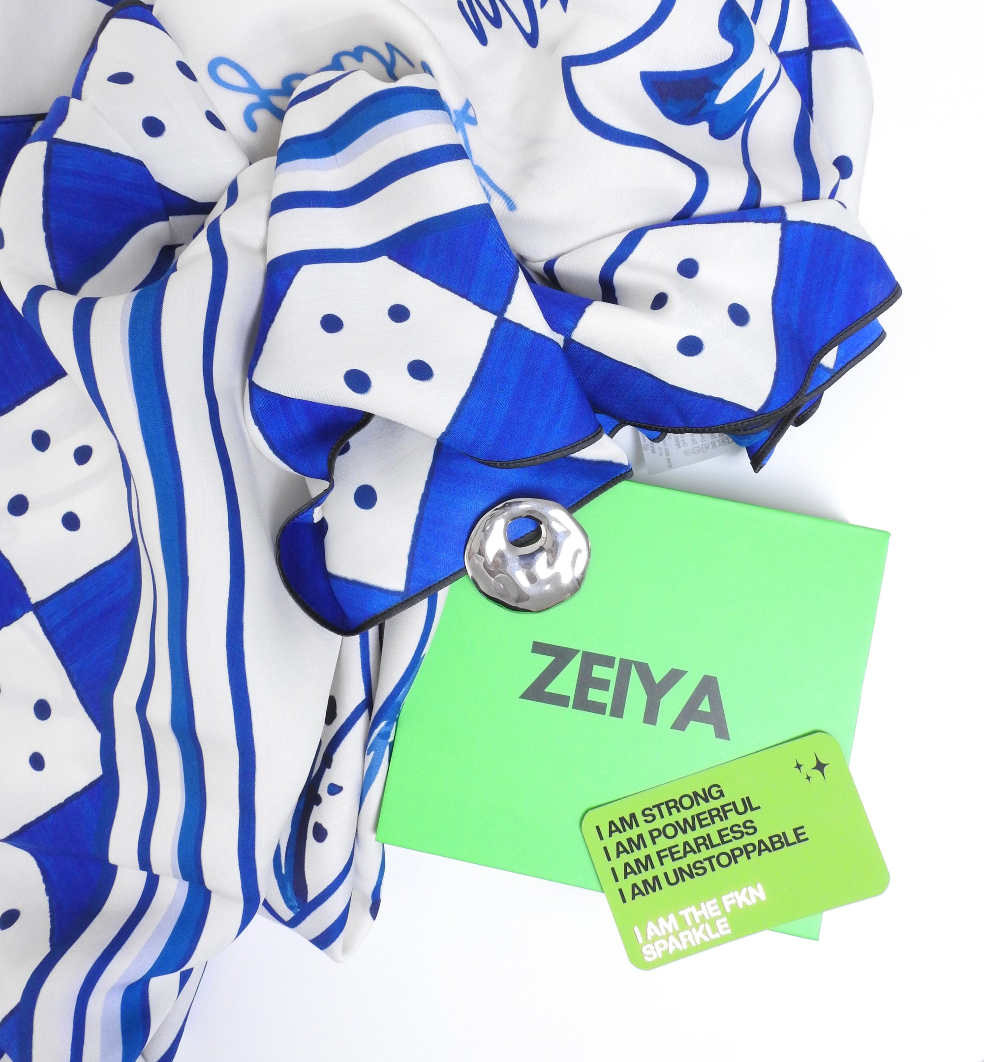 AMALFICO RIVER PAREO / SCARF & SILVER ROUND BROOCH