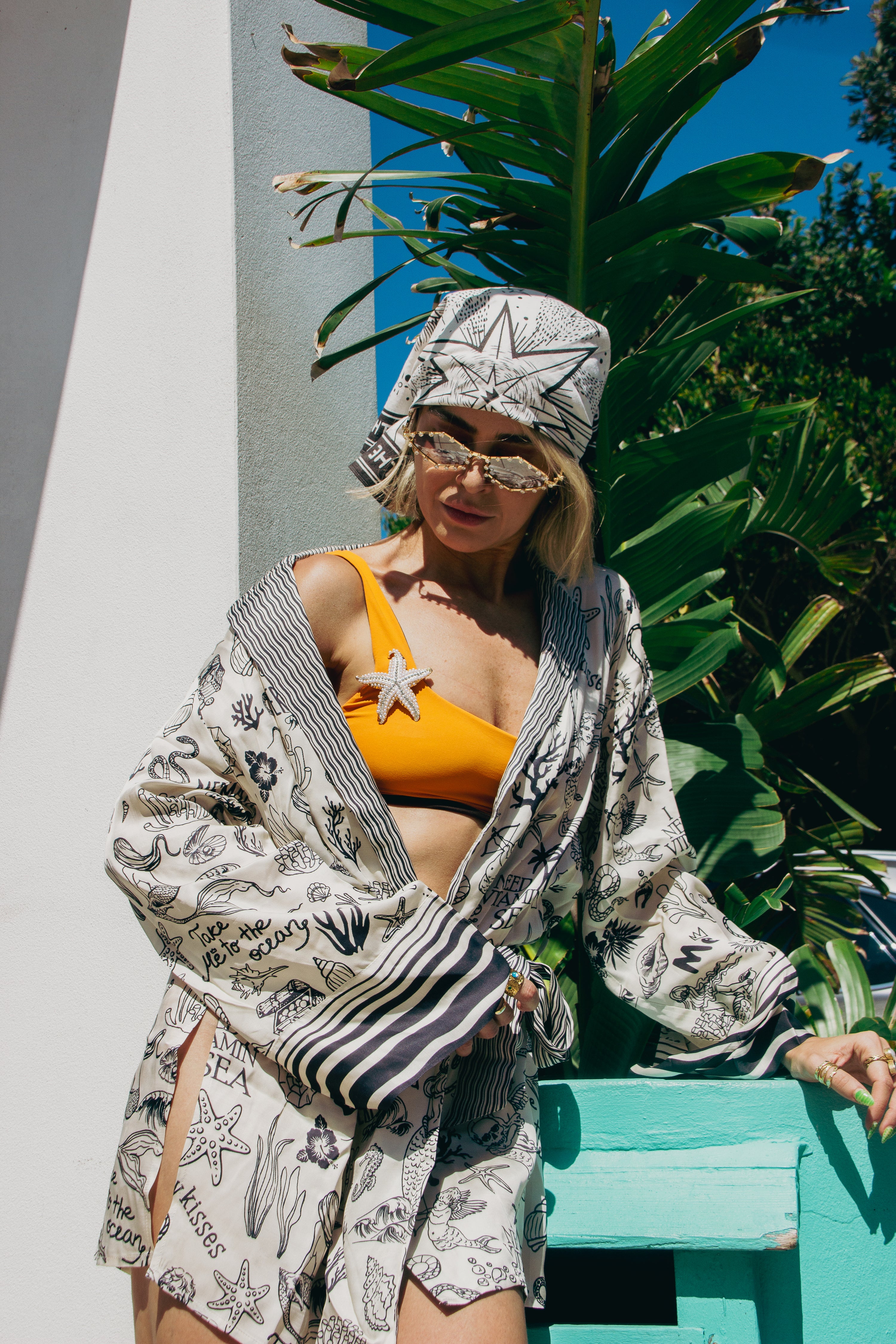 MERMAID ISABELLA KIMONO BELTED & GOLD FUN FLOWER BROOCH