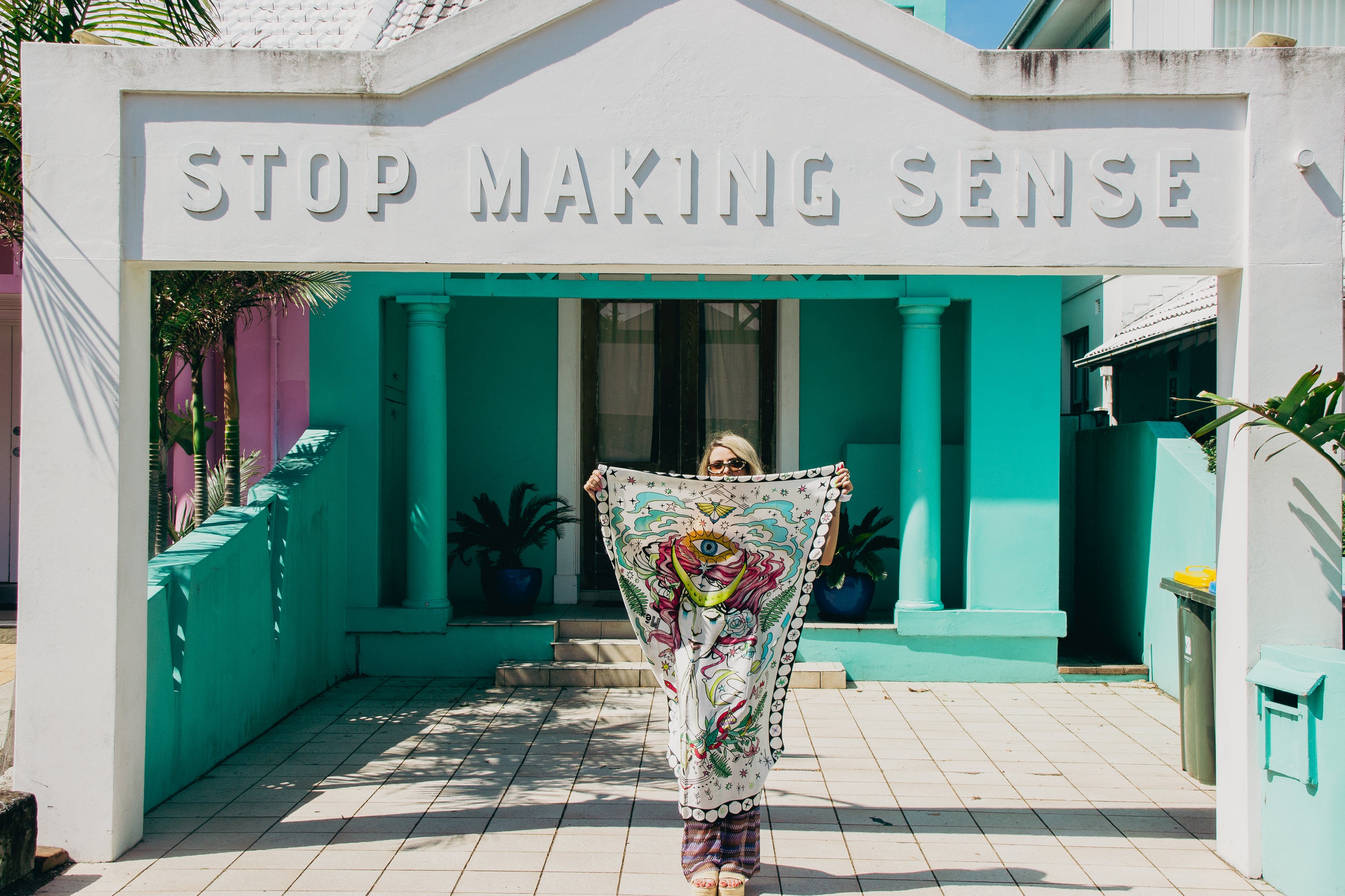 ENLIGHTENMENT PAREO / SCARF & GOLD ROUND BROOCH