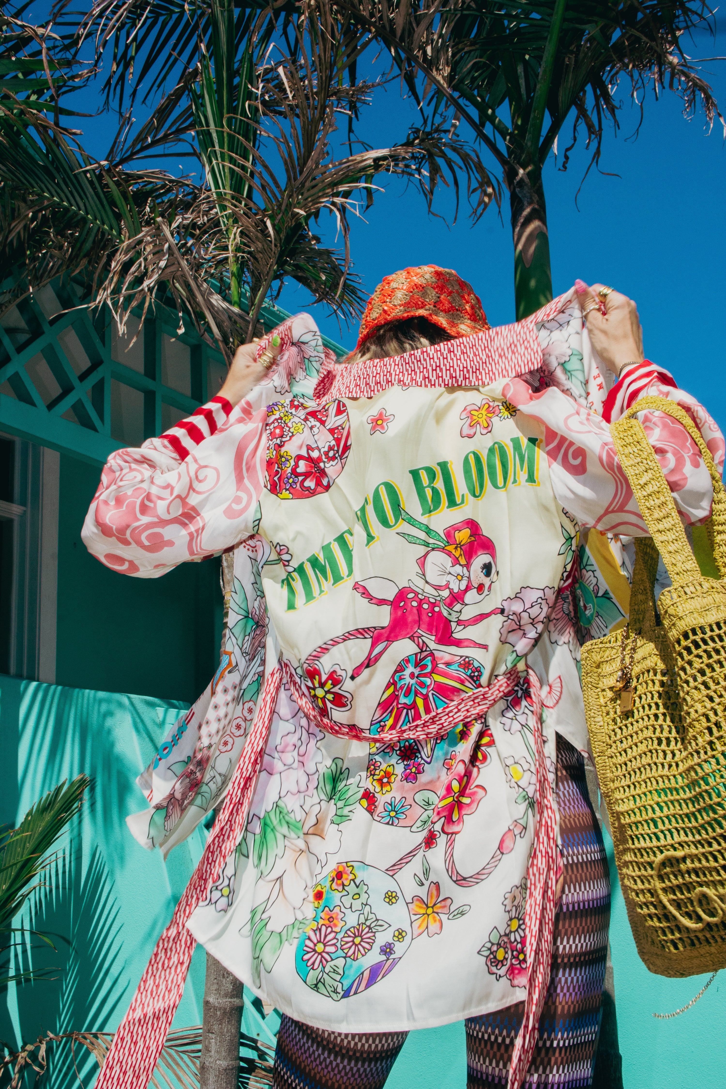 LUCKY ME LUCIA BELTED KIMONO & FUN FLOWER BROOCH