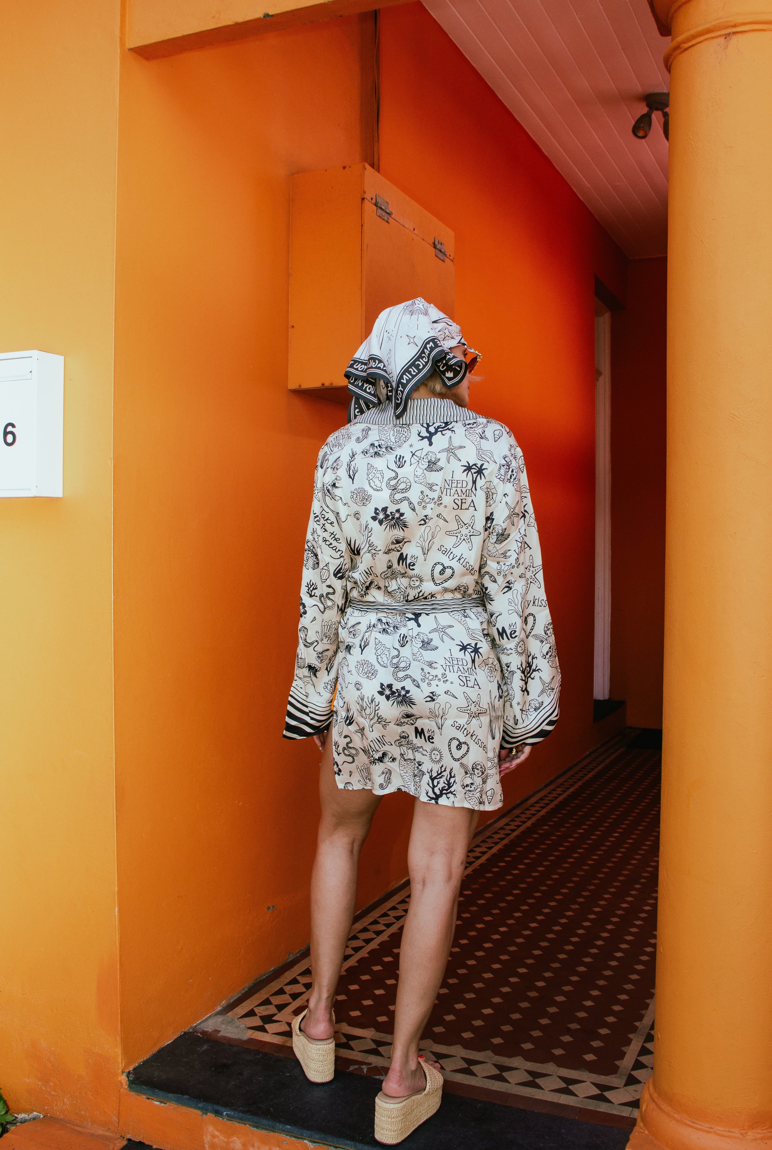 MERMAID ISABELLA KIMONO BELTED & GOLD FUN FLOWER BROOCH